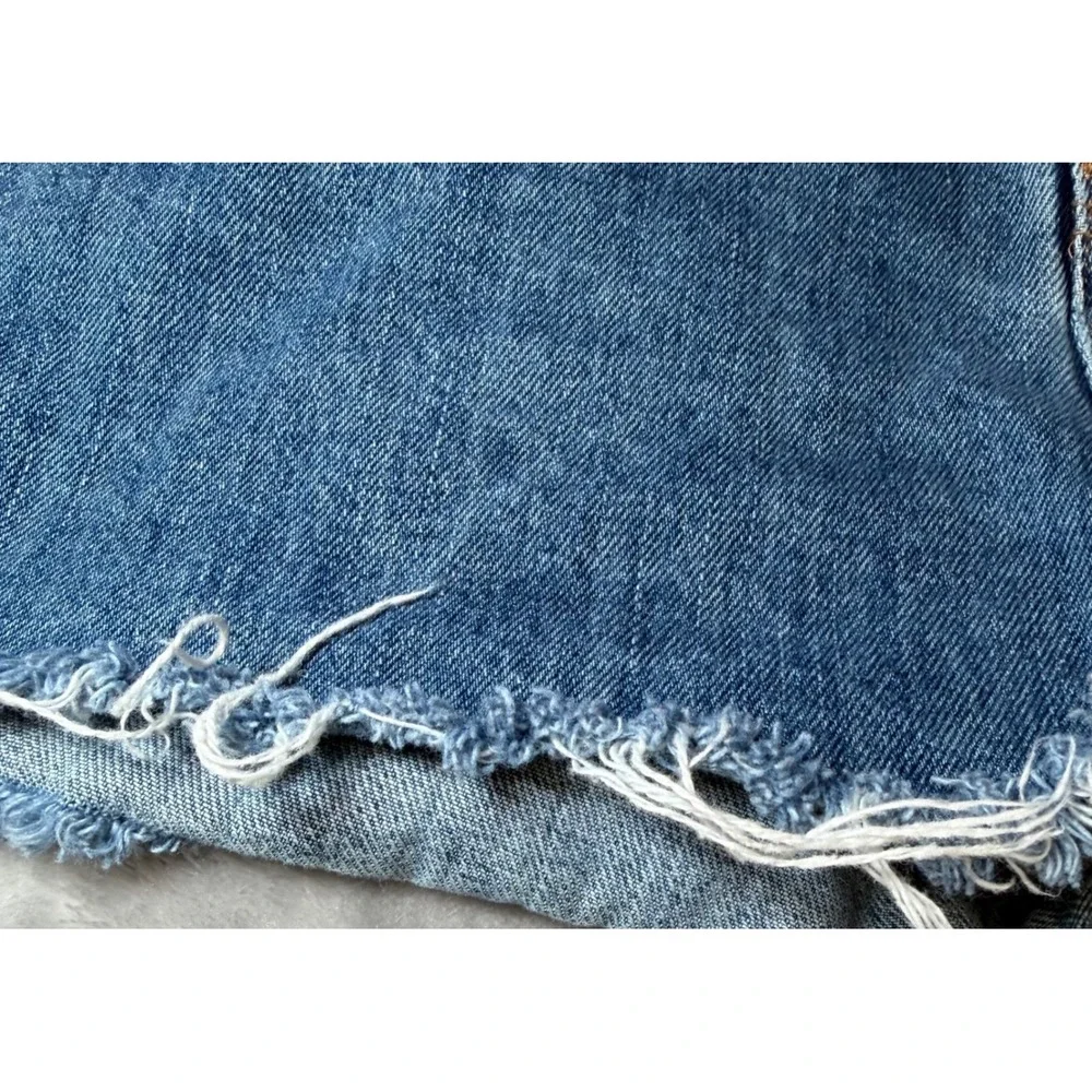 Old Navy Womens Size 8 Boyfriend Denim Cutoff Shorts Blue Distressed Raw Hem